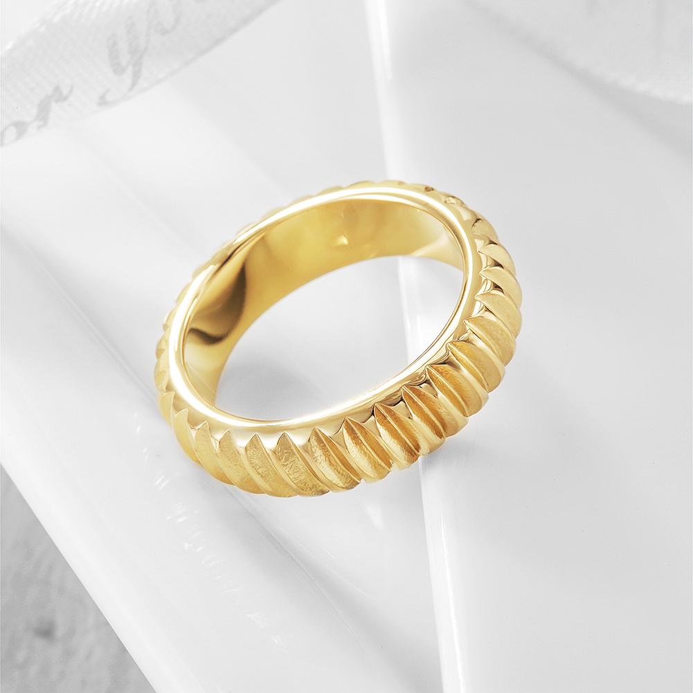 Modern Ribbed Ring